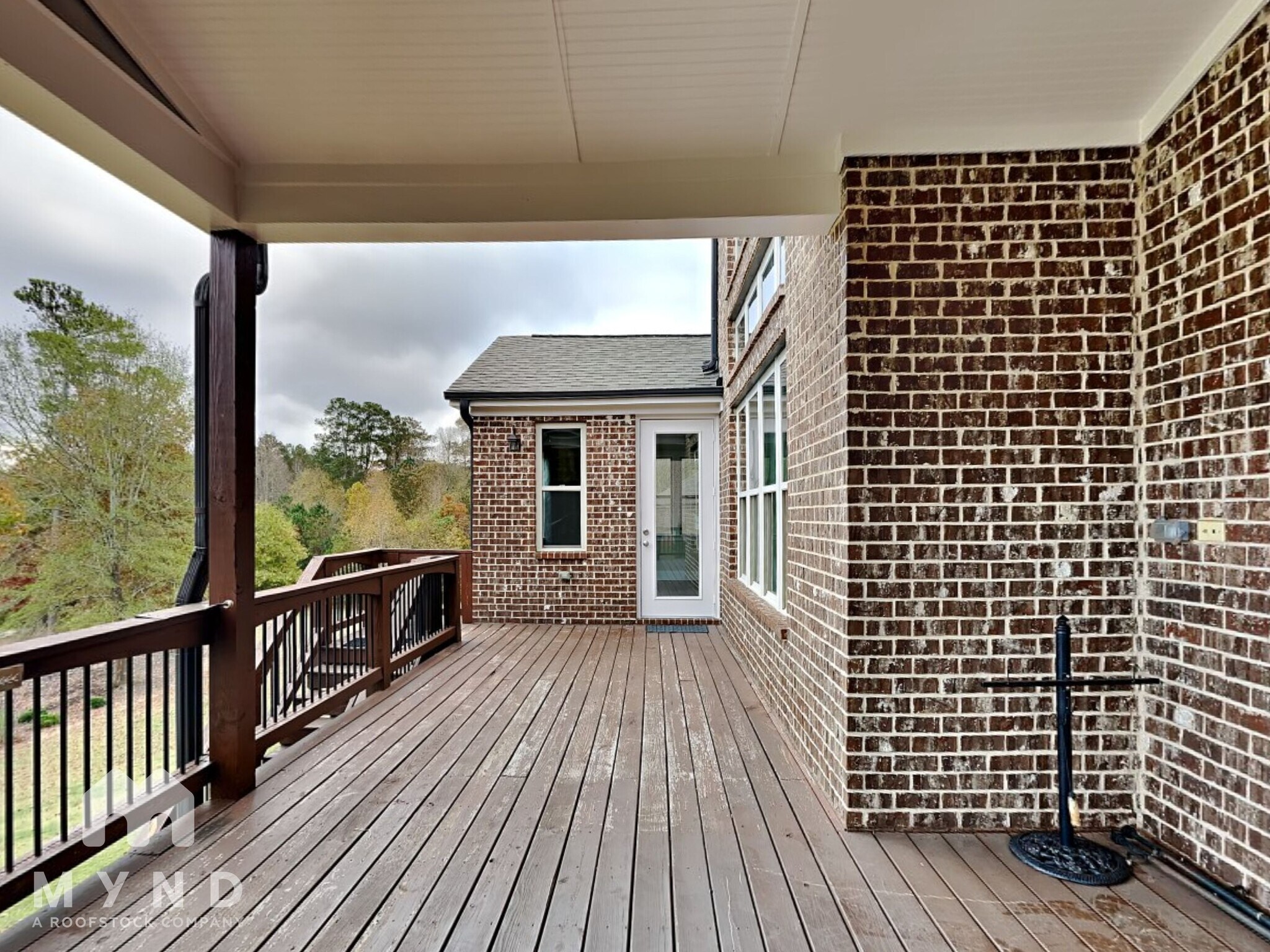 Building Photo - 2995 Manorview Ln