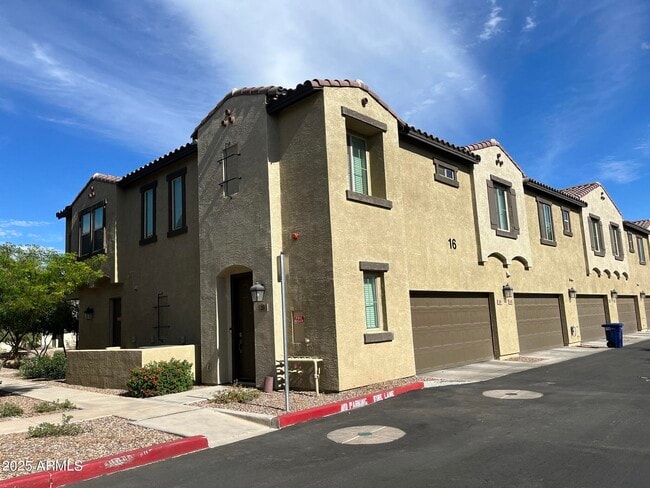 Building Photo - 155 N Lakeview Blvd