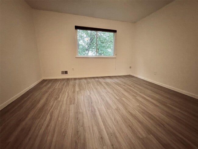 Building Photo - 22 Albacon Rd
