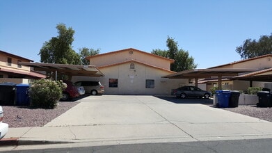 Building Photo - 6219 E Glencove St