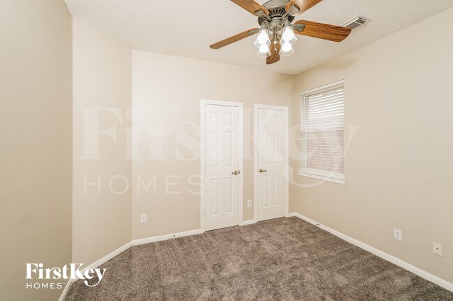 Building Photo - 323 Diamond Bay Dr