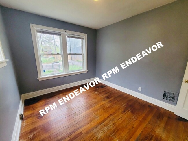 Building Photo - 4815 Anderson Ave