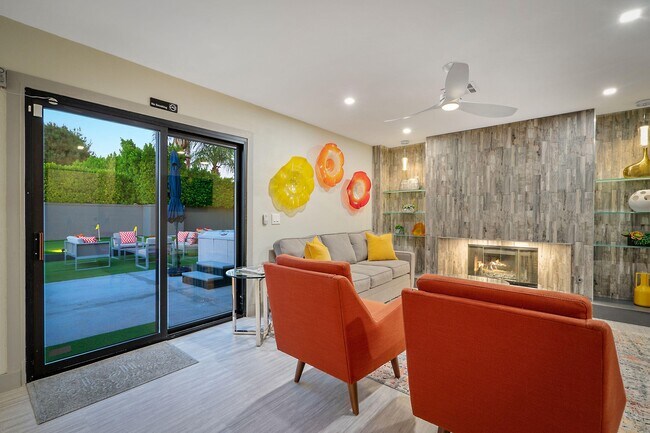 Building Photo - 2222 E Via Escuela