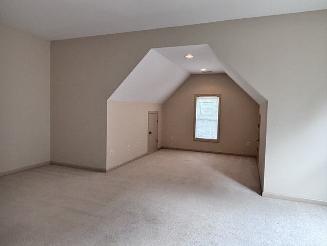 Building Photo - 3244 Groveshire Dr