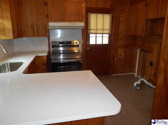 Building Photo - 1225 Hobart Dr