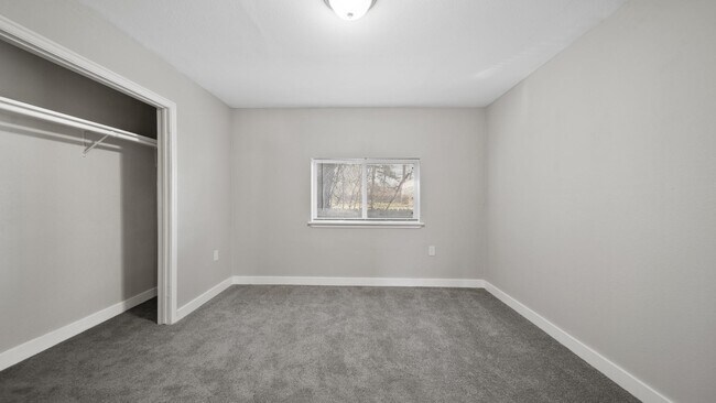 Building Photo - 7808 Glass St