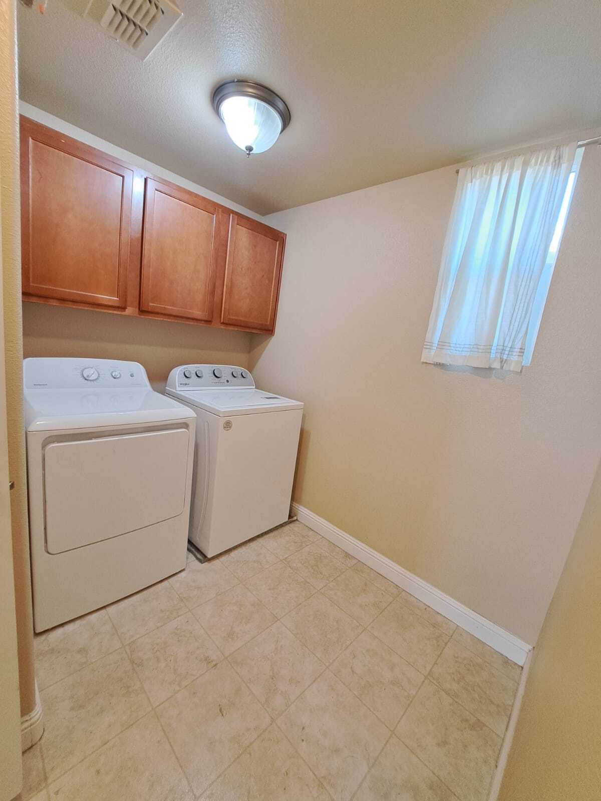 Building Photo - 4800 Westlake Pky