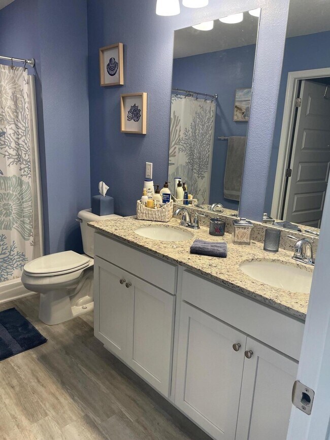 Building Photo - 128 Bluebeech St