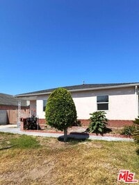 Building Photo - 1223 Maple St