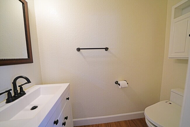 Building Photo - 27863 Knight St