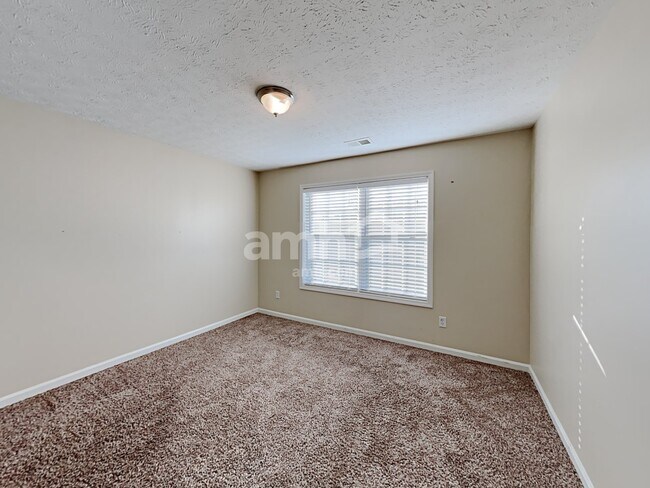 Building Photo - 230 Overlook Dr