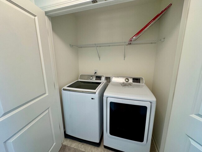 Building Photo - 3BR/2BA Townhouse in Mallard Creek