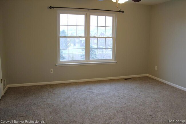 Building Photo - 387 Cherry Orchard Rd