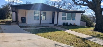 Building Photo - Updated Fort Worth Gem — Over 2,000 Sq Ft, Fireplace & Two Living Spaces