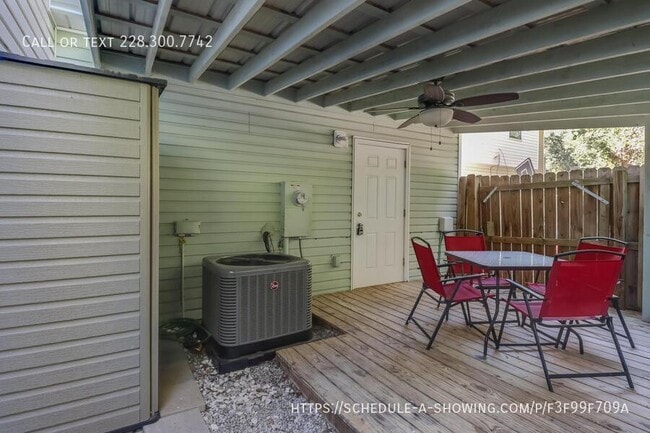 Building Photo - 1229 Century Oaks Dr