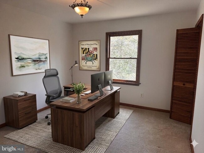 Building Photo - 420 Council Bluffs Ct