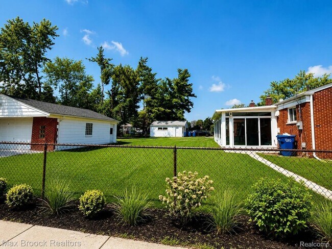 Building Photo - 21307 Le Fever Ave