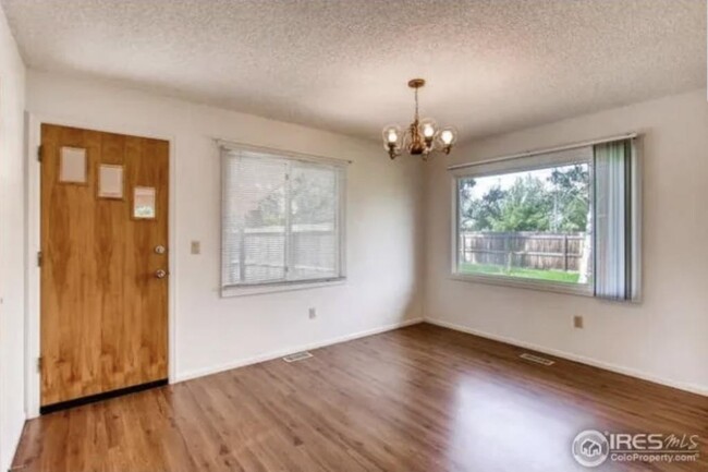 Building Photo - 2742 Goldenrod Pl
