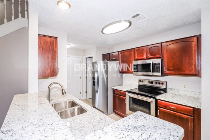 Building Photo - 2376 Oak Springs Dr