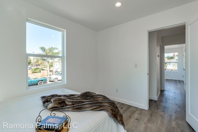 Building Photo - 1400 Ramona Ave