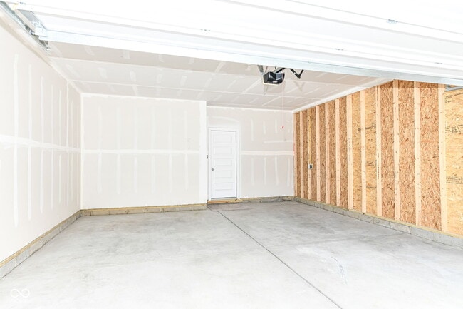 Building Photo - 1069 Sunderland Dr