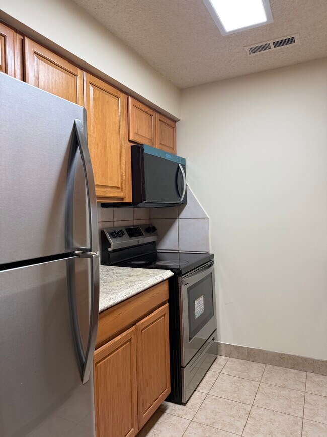 Building Photo - 309 Ravens Crest Dr