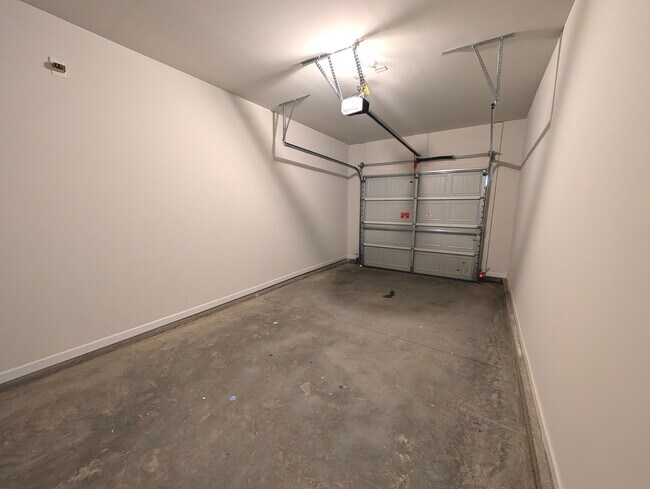 Building Photo - 1802 Pheasant Trce Cir