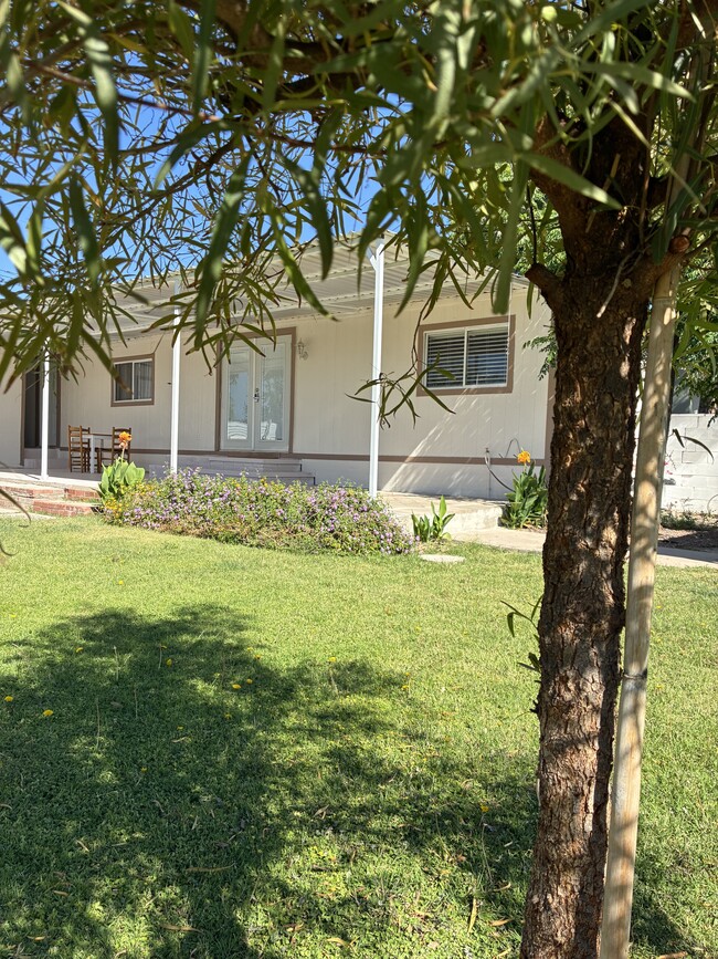 Building Photo - 4725 N Camino Feliz