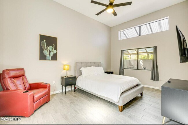 Building Photo - 14236 N 23rd St