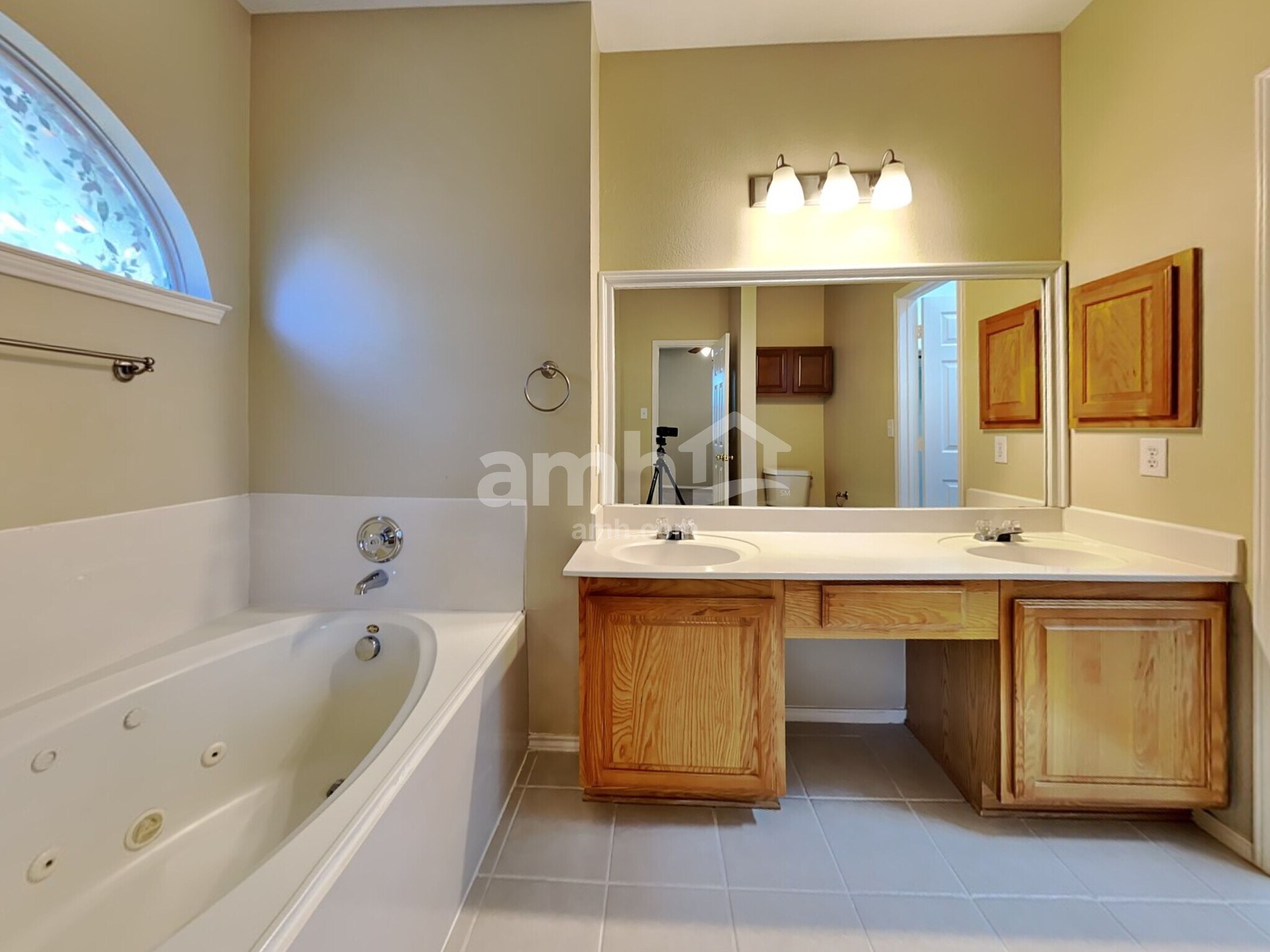 Building Photo - 1404 Blue Gill Ln