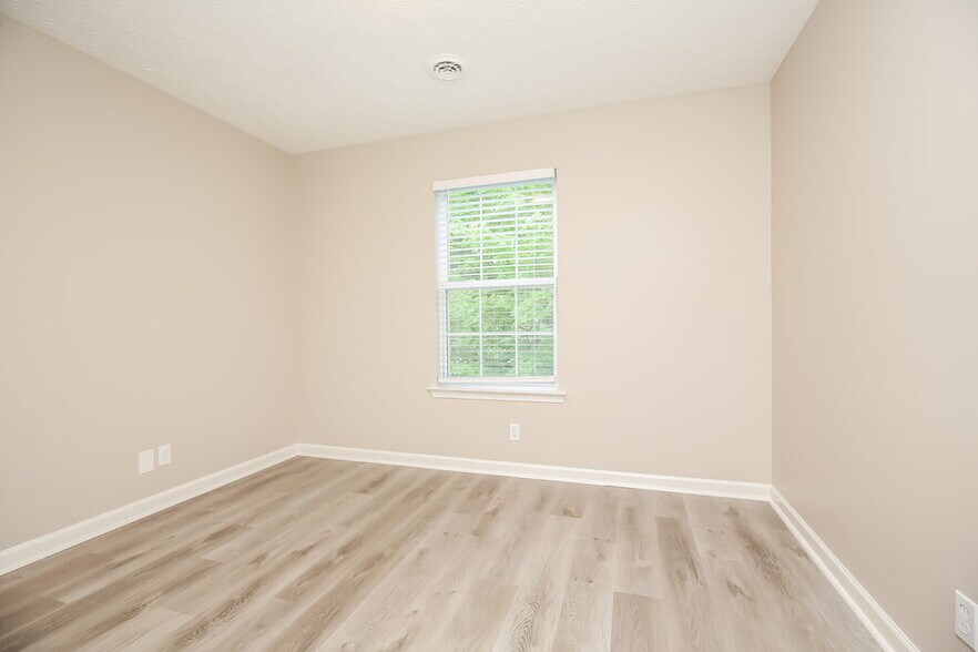 Building Photo - 112 Township Ct