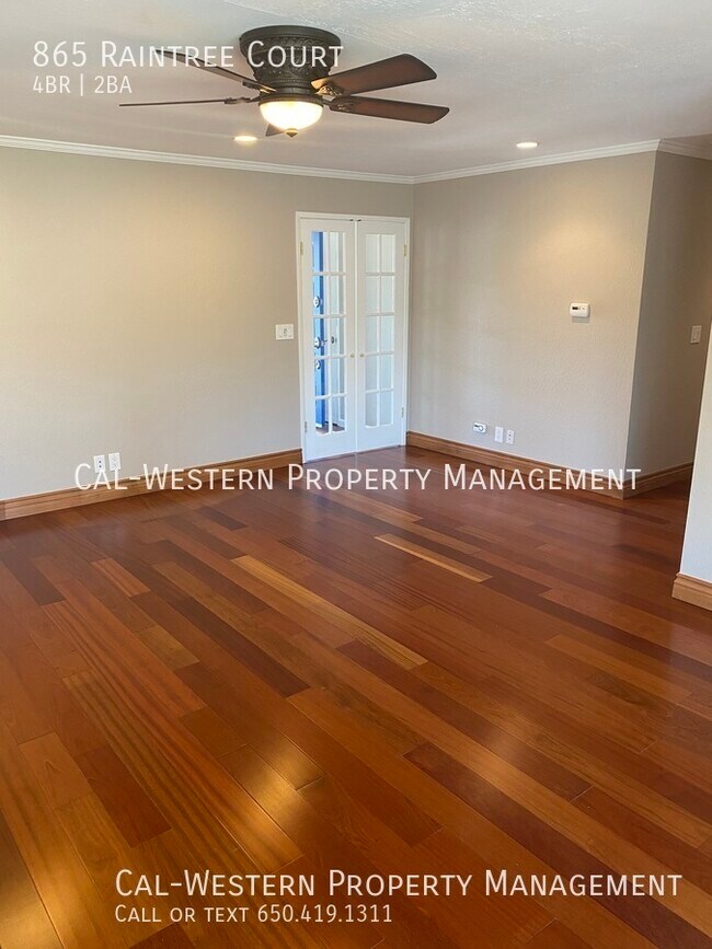 Building Photo - 865 Raintree Ct