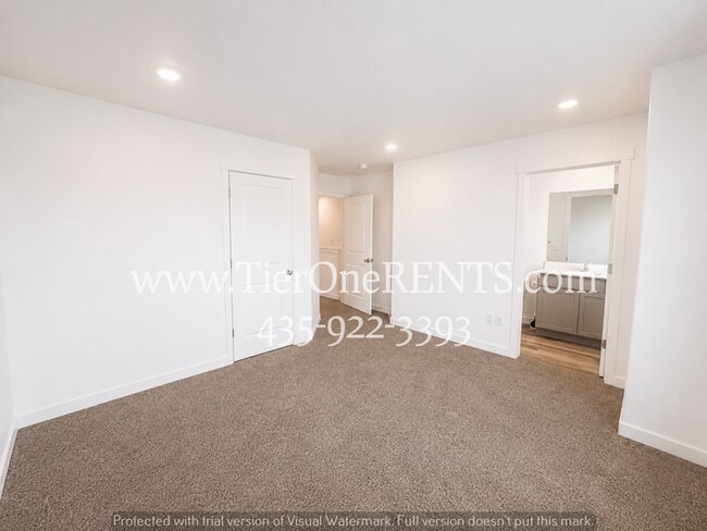 Building Photo - This property offers a NO DEPOSIT option available for qualified renters!