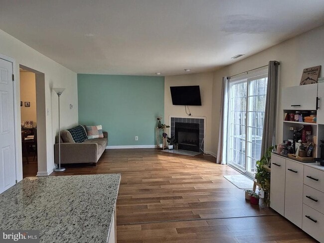 Building Photo - 262 Tulip Tree Ct