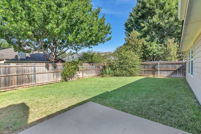 Building Photo - 11829 Gold Creek Dr E