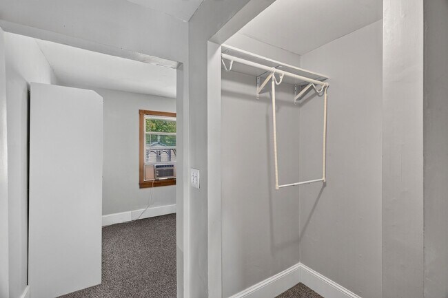 Building Photo - 515 Whitall St