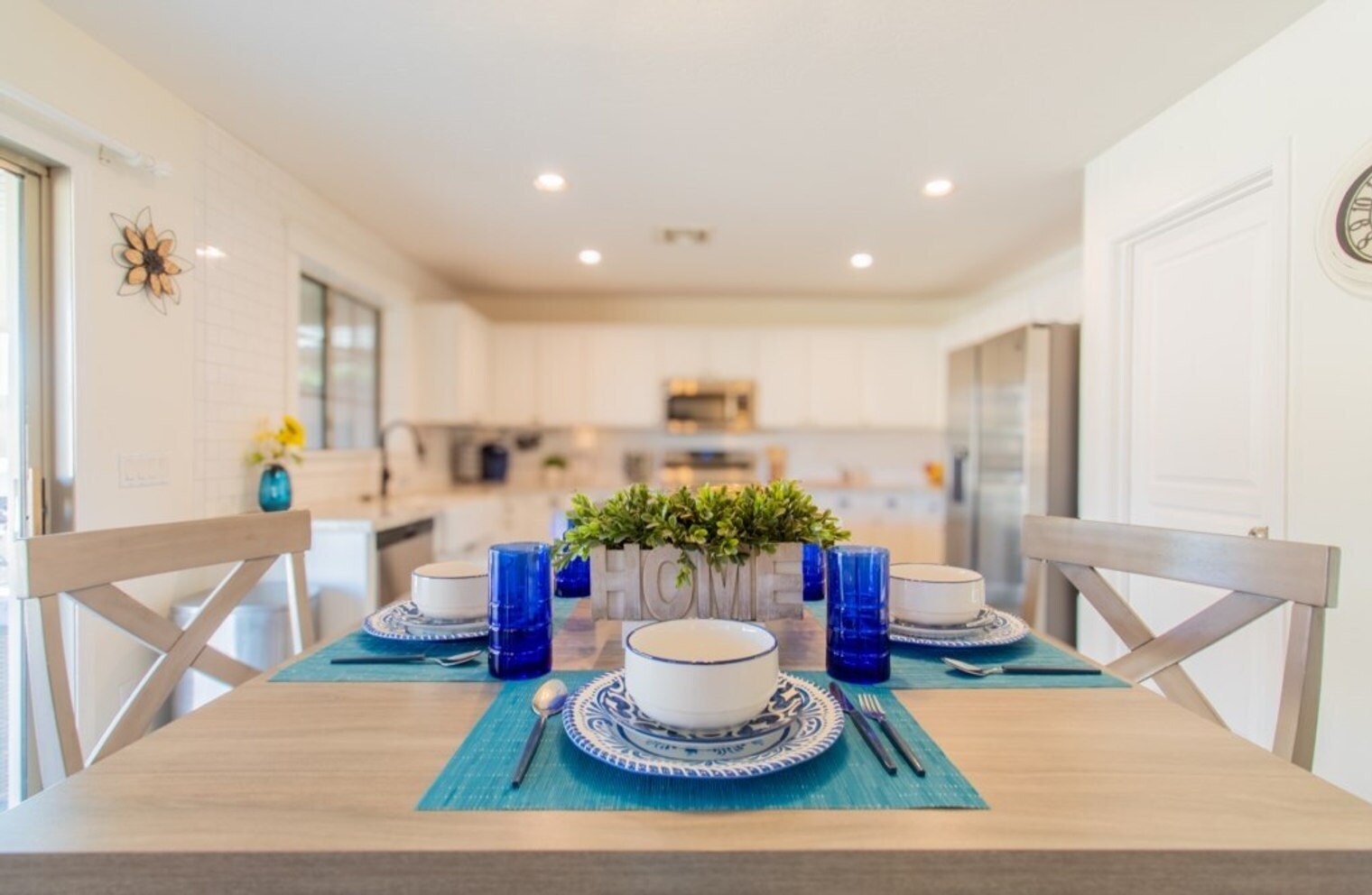 Building Photo - 1550 N Desert Willow St