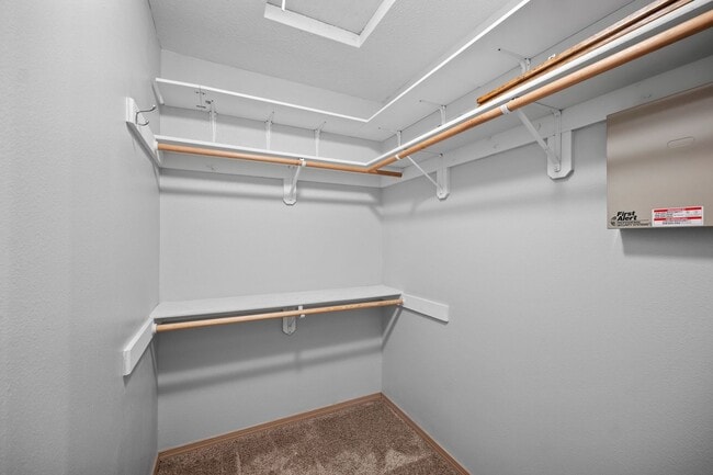 Building Photo - Spacious Latah Valley Home - Gated Community