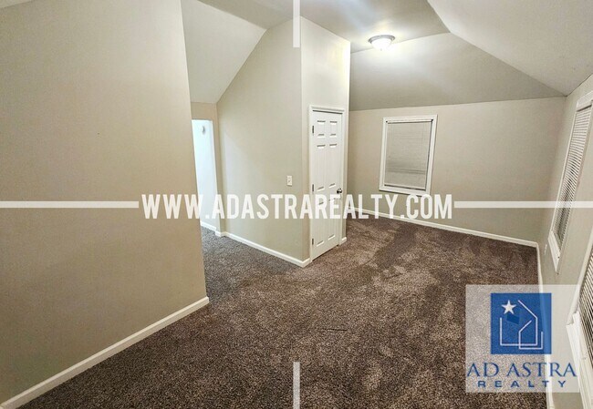 Building Photo - Beautiful 3 Bed 2 Bath Brick Home in KCMO!...