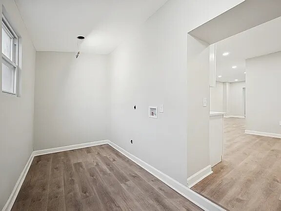 Building Photo - 5959 Windsor Ave