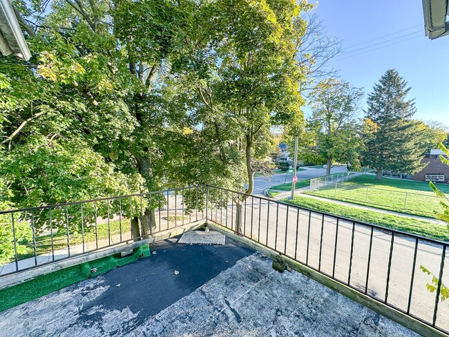 Building Photo - 1449 Quarry Ave NW