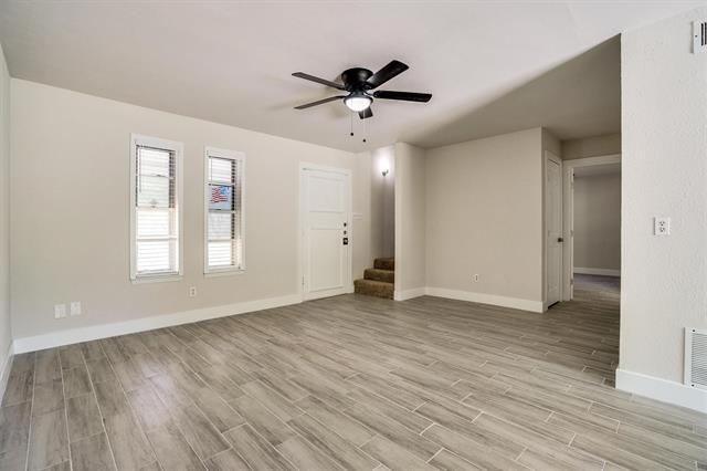 Building Photo - 626 W Arawe Cir