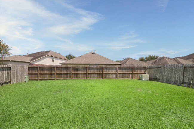 Building Photo - 6738 Haven Forest Ln