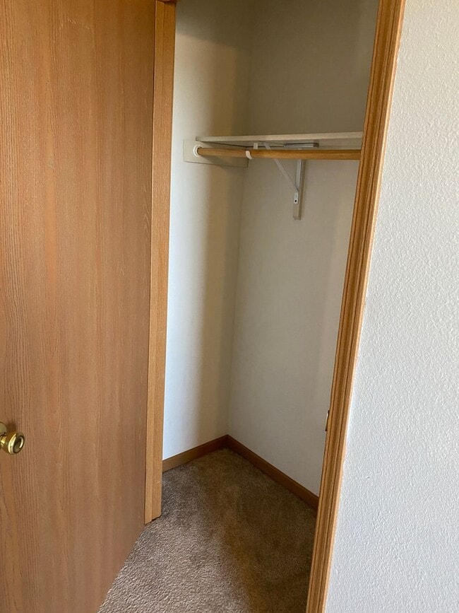 Building Photo - 16785 Huntington Ln