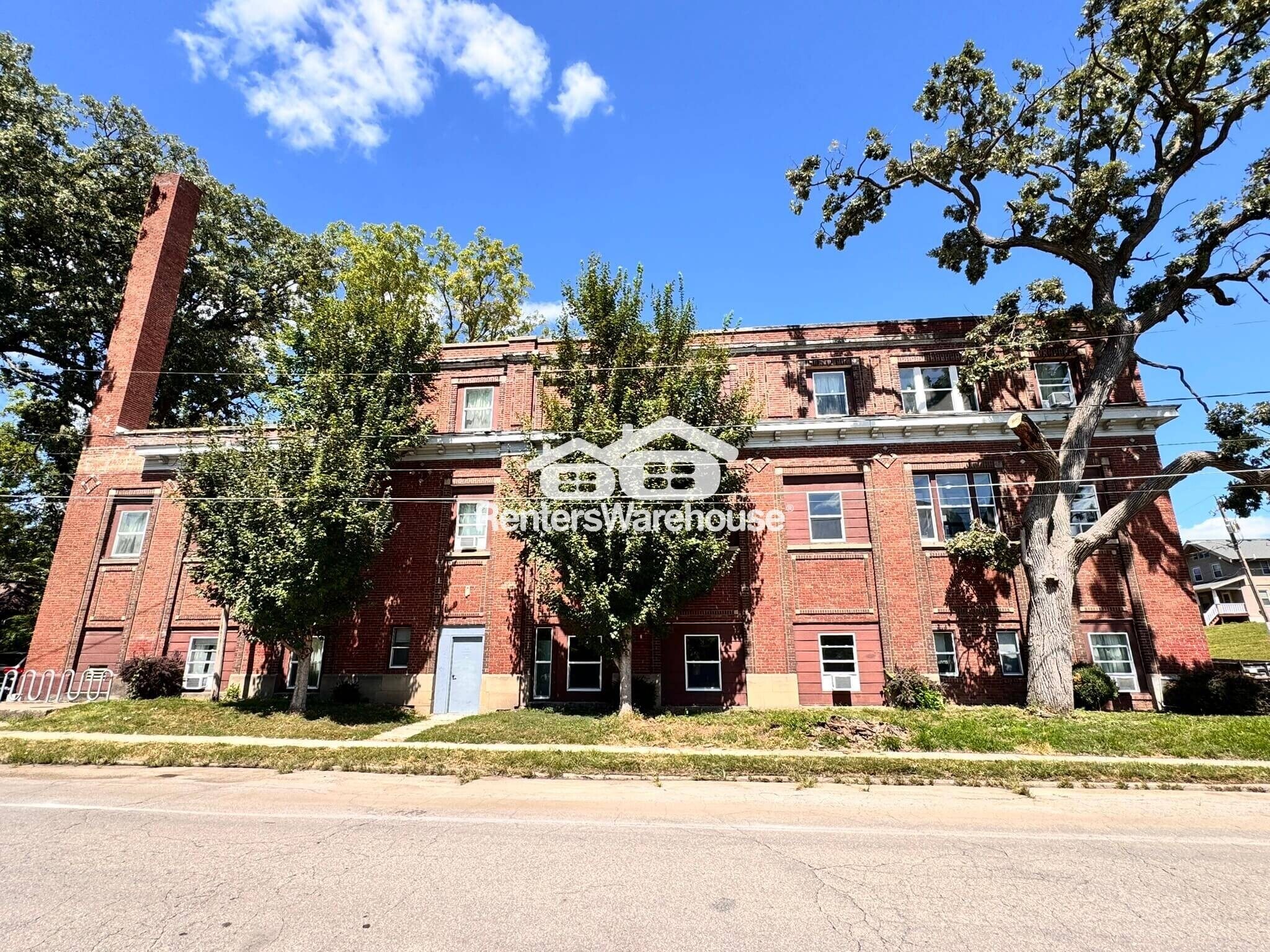 Building Photo - 1000 24th St