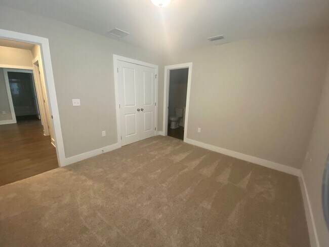 Building Photo - Spacious, Modern Home Convenient to Shopping, Parks, Schools & Tyndall AFB! *SPECIAL: 1/2 OFF 1st...