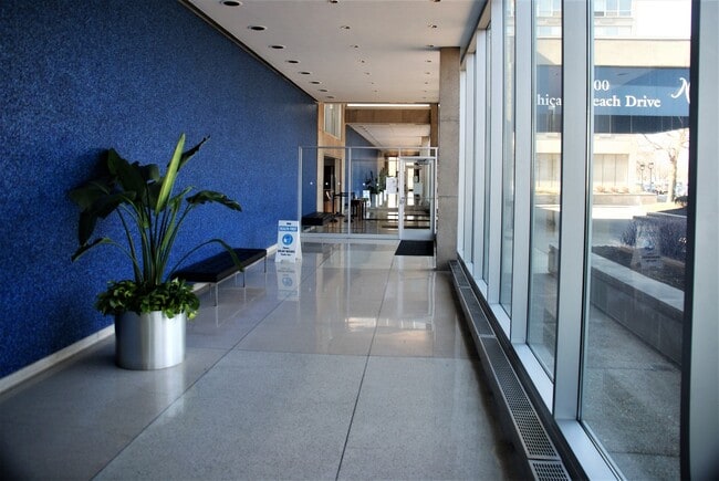 Building Photo - 4800 S Chicago Beach Dr