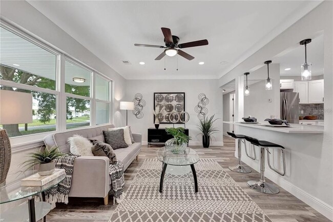 Building Photo - 6660 17th Ln N