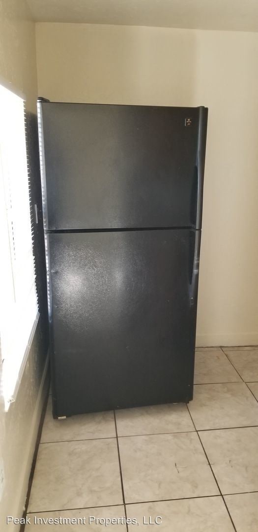 Building Photo - 201 N 16th Ave