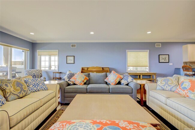 Building Photo - 1051 Oceanfront